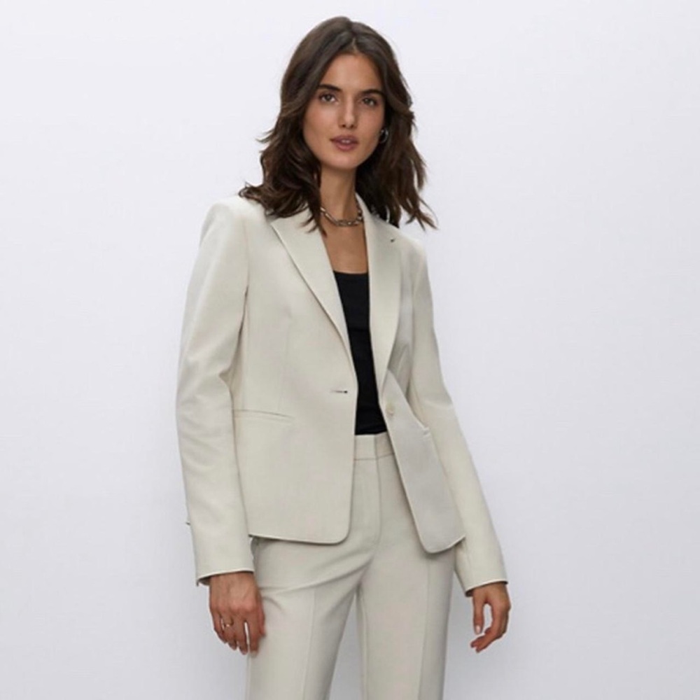 Aritzia Aria Blazer - Size 10 - Bone